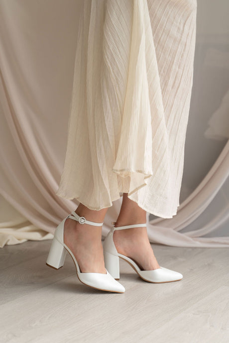 Zapato de novia piel blanca modelo mara, zapatos de novia de Miss Honolulu