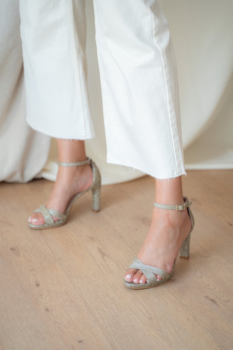 Alana, zapatos personalizados de Miss Honolulu