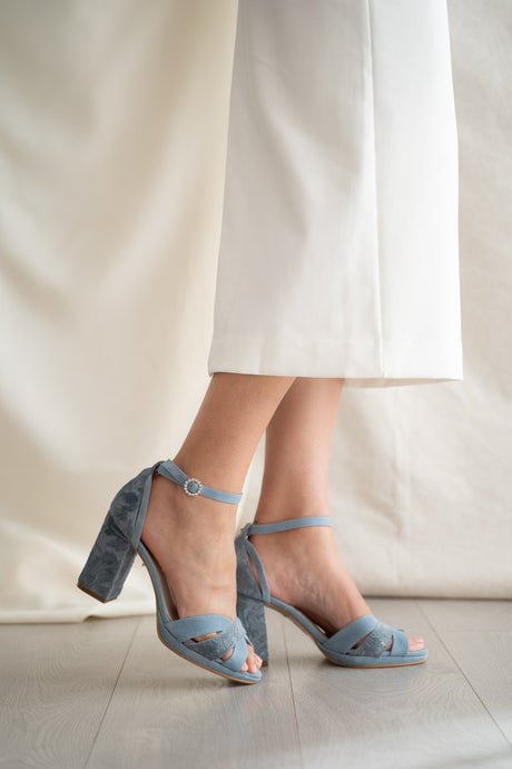 Sandalia de novia en tonos azules utopía modelo emma, zapatos de novia de Miss Honolulu