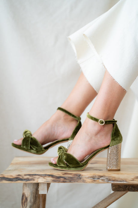 Sandalia de novia con nudo gloria terciopelo verde terracota, zapatos de novia de Miss Honolulu