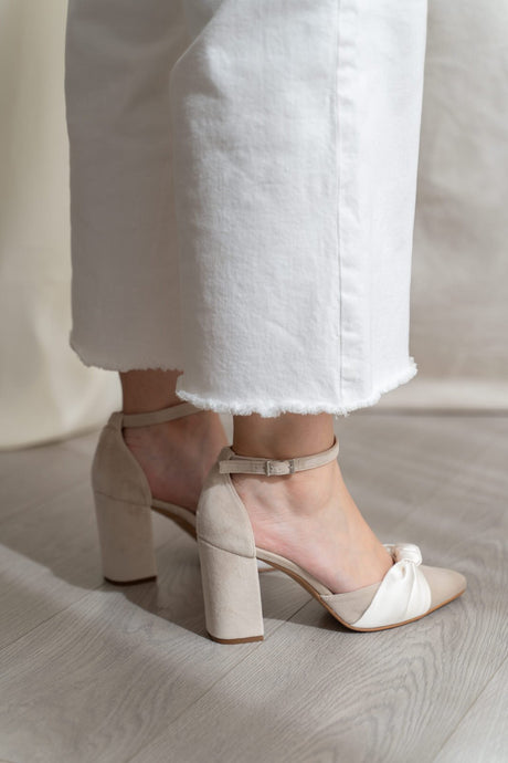 Zapatos de novia terciopelo beige modelo leonor, zapatos de novia de Miss Honolulu