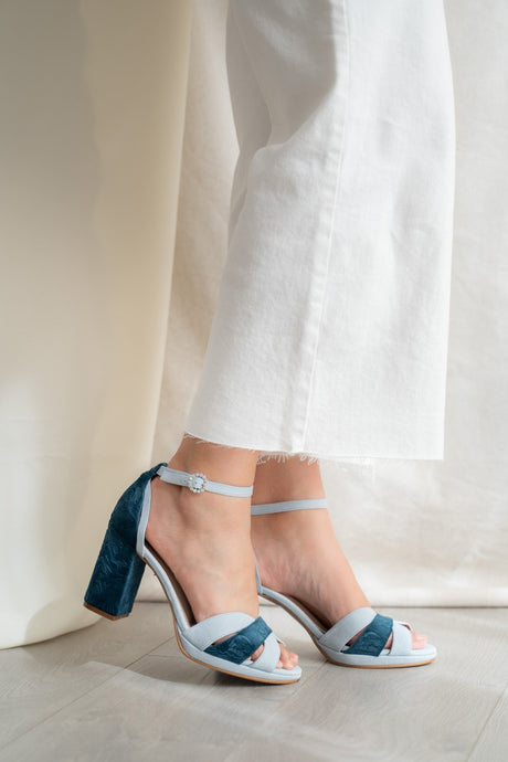 Sandalia de novia en tonos azules modelo emma, zapatos de novia de Miss Honolulu