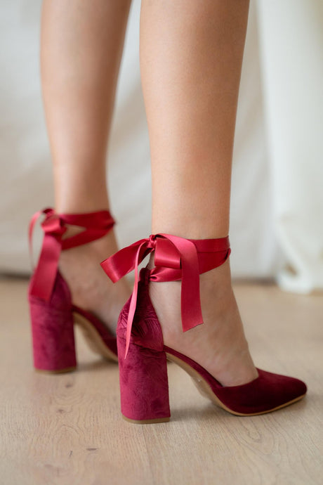 Zapatos de novia con lazada noa granate brocado, zapatos de novia de Miss Honolulu