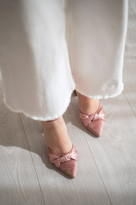 Zapatos de novia terciopelo rosa modelo leonor, zapatos de novia de Miss Honolulu