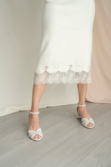 Sandalia de novia tacón bajo en tonos beige emma, zapatos de novia de Miss Honolulu