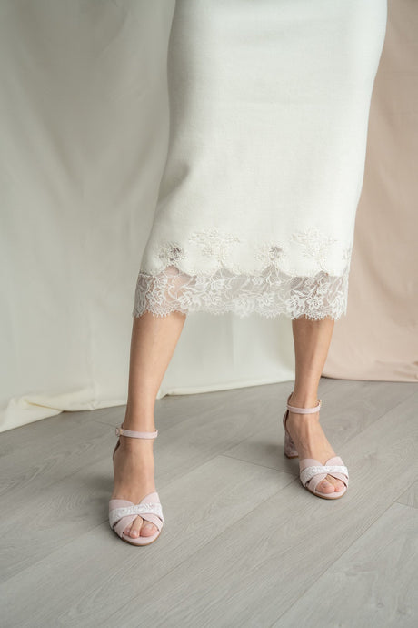Sandalia de novia tacón bajo en tonos rosas emma, zapatos de novia de Miss Honolulu