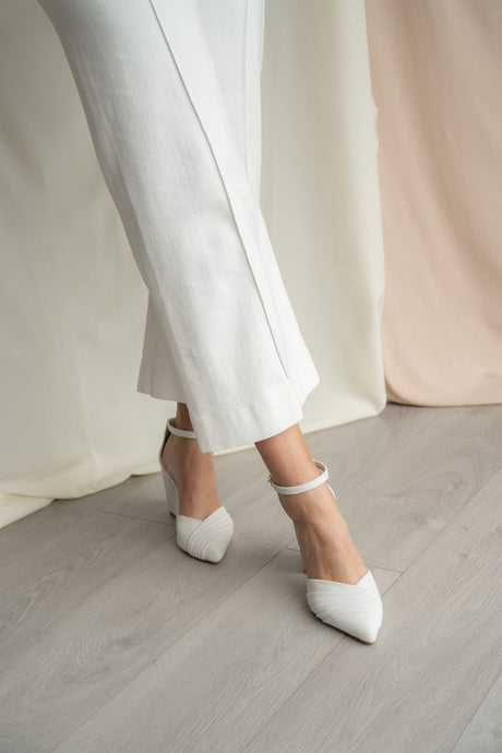 Zapatos de novia plisado terciopelo blanco gadea, zapatos de novia de Miss Honolulu